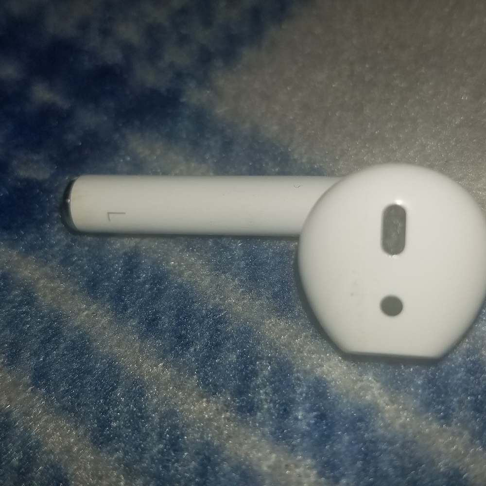 Left side airpod